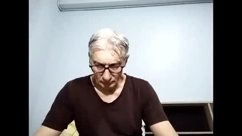 Snapshot of cucaio18 chatting on September 22, 3:50 am BIG UNCUT HARD COCK online show from September 22, 3:50 am
