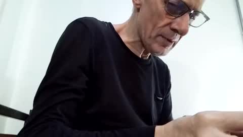 Snapshot of cucaio18 chatting on January 8, 11:43 am BIG UNCUT HARD COCK online show from January 8, 11:43 am