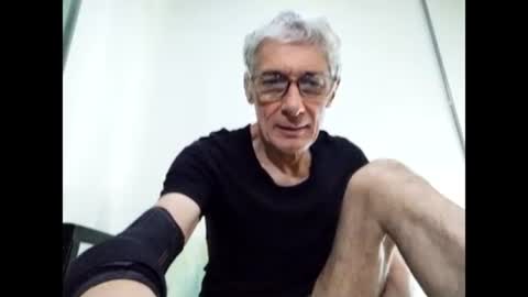 Snapshot of cucaio18 chatting on February 17, 4:42 am BIG UNCUT HARD COCK online show from February 17, 4:42 am
