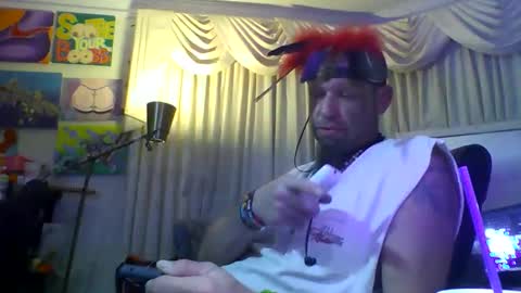 Feathers online show from December 23, 8:01 am