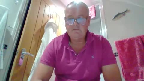 Snapshot of curiousax77 chatting on September 11, 11:04 pm curiousax77 online show from September 11, 11:04 pm