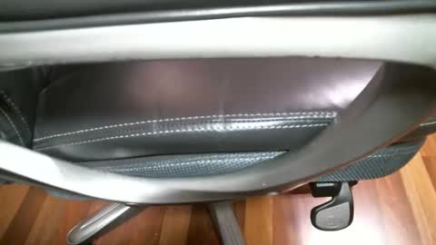 Snapshot of cutandwaxed2 chatting on October 24, 1:13 pm BI SMOOTH MATURE  SUB online show from October 24, 1:13 pm