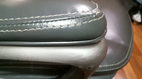 Snapshot of cutandwaxed2 chatting on October 16, 12:46 pm BI SMOOTH MATURE  SUB online show from October 16, 12:46 pm