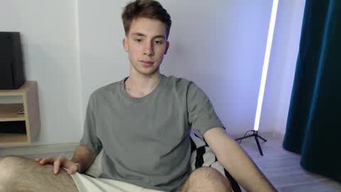 Im Brian online show from December 1, 3:26 pm