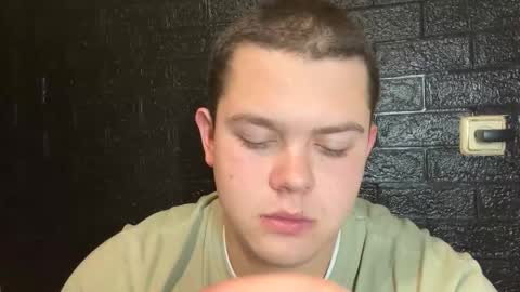 Alex online show from November 21, 8:19 pm