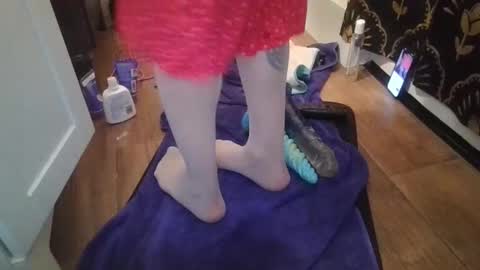 cutebuttbottom online show from May 22, 2:00 pm