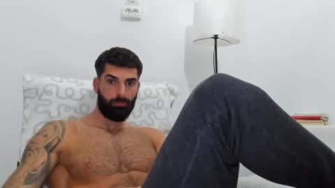 cuteeboy online show from October 31, 6:44 pm