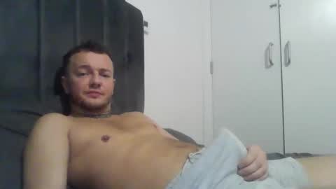 cutescottishlad online show from October 8, 8:57 pm