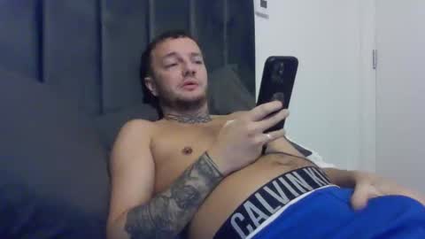 cutescottishlad online show from September 28, 8:51 pm