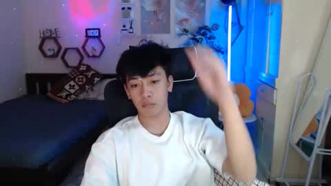 Neil Taylor online show from December 19, 6:05 pm