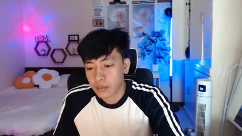 Neil Taylor online show from January 8, 8:03 pm