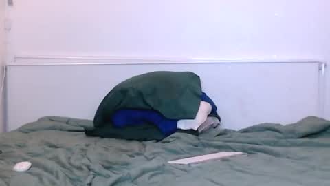 SkinnyTattedGuy online show from June 20, 9:25 am