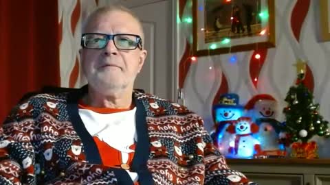 Snapshot of daddiescockforyou chatting on December 24, 9:00 pm Brian ... online show from December 24, 9:00 pm