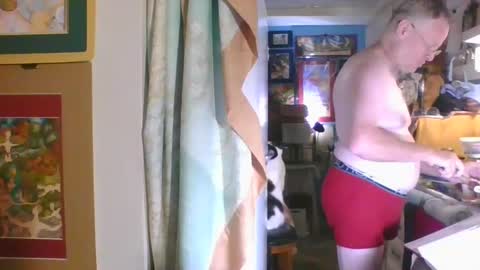 Snapshot of daddycubbyhubby chatting on October 5, 10:14 pm Daddy online show from October 5, 10:14 pm