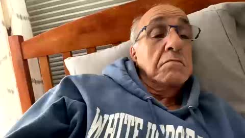 Snapshot of daddyweis chatting on October 11, 4:05 am daddyweis online show from October 11, 4:05 am