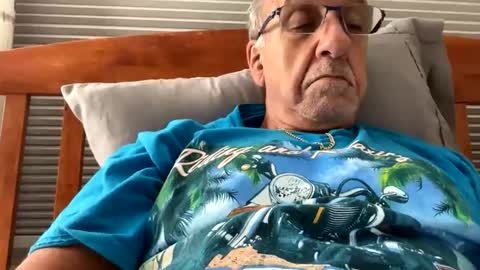 Snapshot of daddyweis chatting on October 17, 3:54 am daddyweis online show from October 17, 3:54 am