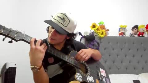 Snapshot of daemon_txuspunk chatting on February 15, 7:49 am DAEMON online show from February 15, 7:49 am