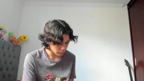 Snapshot of daemon_txuspunk chatting on January 11, 5:18 pm DAEMON online show from January 11, 5:18 pm