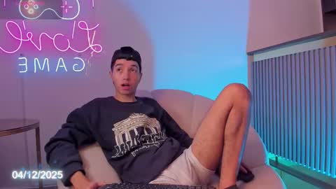 Dallen Grant online show from December 4, 12:56 pm