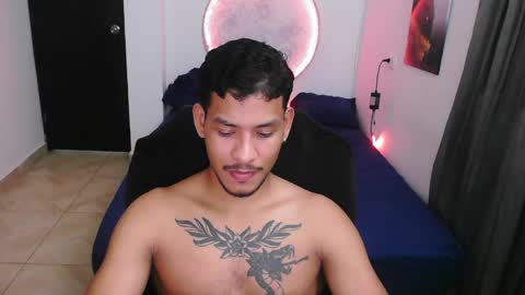 instagram damiannreed. online show from April 10, 3:35 am