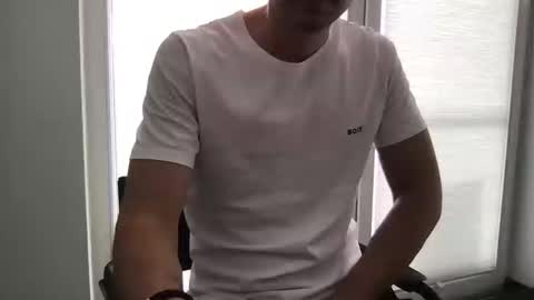 dan9357 online show from April 3, 11:18 am