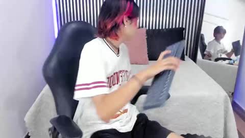 D A N online show from September 12, 2:06 pm