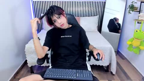 D A N online show from September 15, 1:45 pm