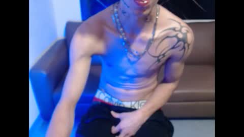 dan_jonson15 online show from September 21, 11:38 pm