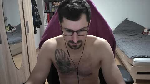 King Dan online show from December 3, 8:59 pm