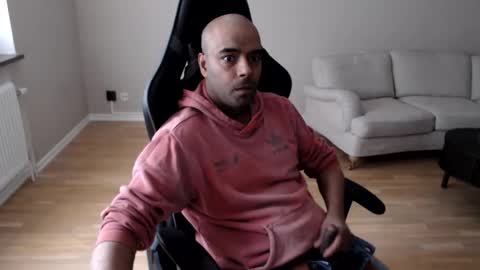 dan_the_man43 online show from March 8, 1:59 pm