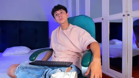 Daniel online show from February 24, 3:23 am