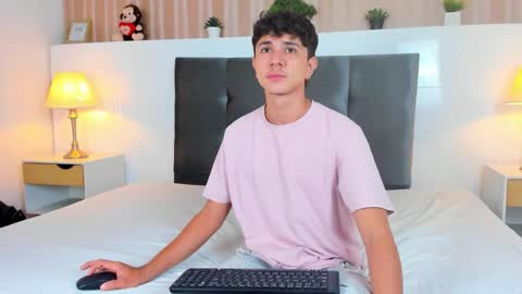 Daniel online show from December 3, 4:57 am