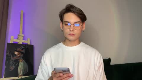 danieltuckerr online show from October 25, 2:08 pm