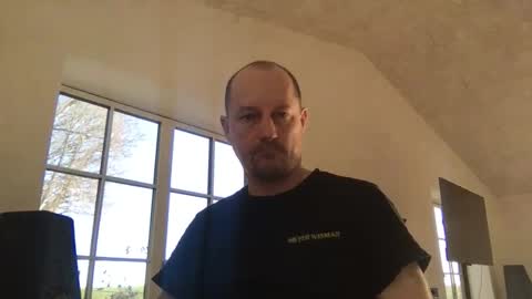 danishjss online show from April 7, 6:24 am