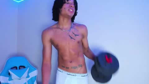 Snapshot of dann_cute028 chatting on September 12, 10:32 pm dann online show from September 12, 10:32 pm
