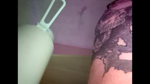 Snapshot of dannyboyyoursextoy chatting on December 29, 5:33 pm dannyboyyoursextoy online show from December 29, 5:33 pm