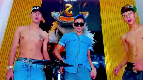 dante_brown1 online show from October 14, 1:12 am