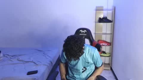 Snapshot of dante_lord chatting on October 19, 10:46 pm Dante online show from October 19, 10:46 pm