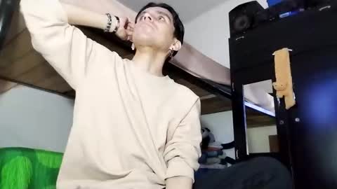 Daniel online show from February 25, 9:16 pm