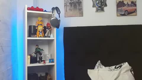 Darius Phoenix  online show from March 10, 3:12 am