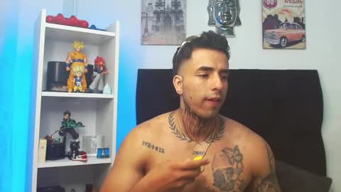 Darius Phoenix  online show from March 8, 4:52 am