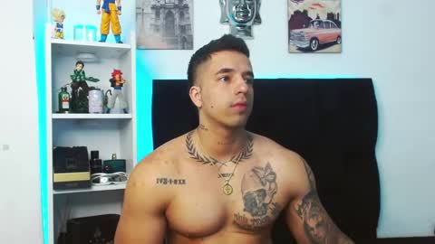 Darius Phoenix  online show from December 14, 8:18 pm