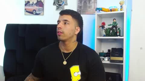 Darius Phoenix  online show from December 27, 9:50 am