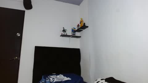 Darius Phoenix  online show from December 13, 8:26 pm