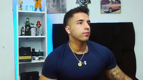 Darius Phoenix  online show from December 17, 9:28 am