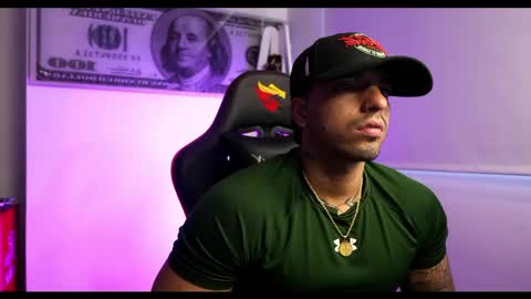 Darius Phoenix  online show from February 17, 5:10 pm