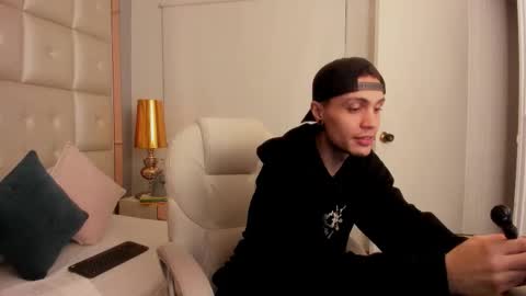 dark_sun333 online show from December 14, 3:02 am