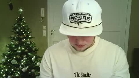 Dario online show from December 18, 5:20 pm