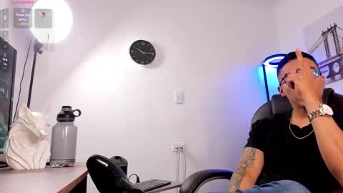 Dash online show from November 25, 12:40 pm