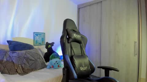 DAVE MAX online show from March 25, 2:04 am